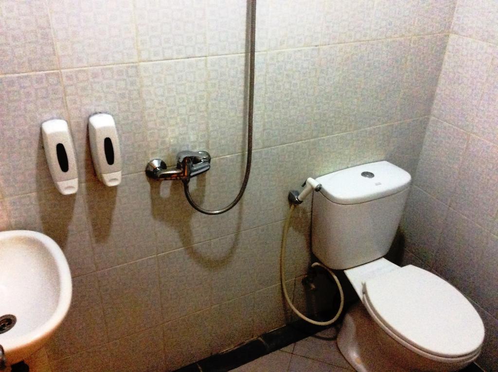 Hotel Diamond Makassar Ruang foto