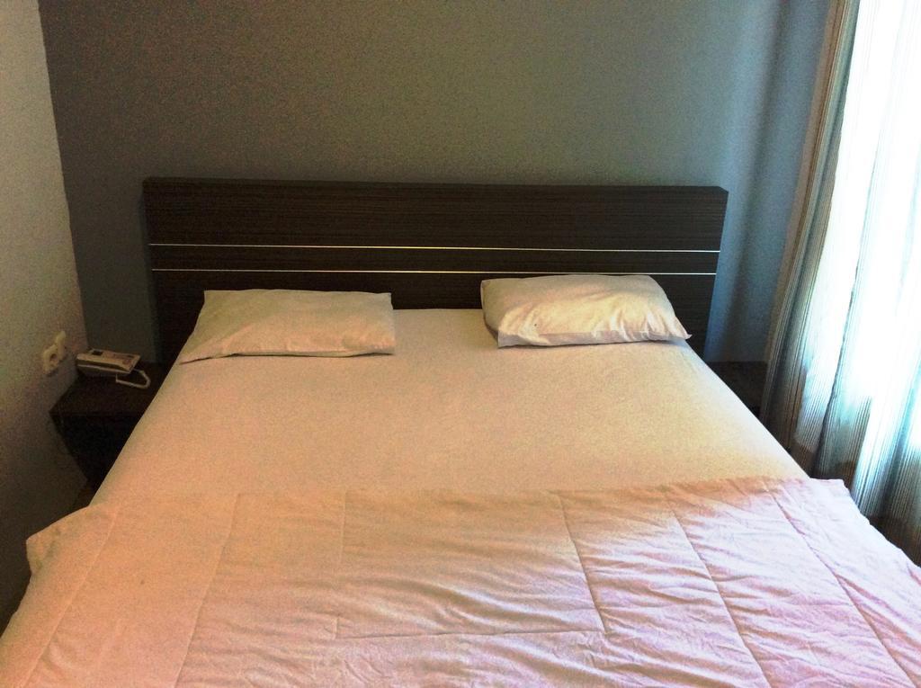Hotel Diamond Makassar Ruang foto