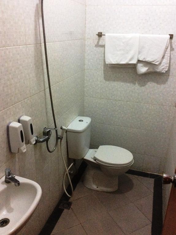 Hotel Diamond Makassar Ruang foto